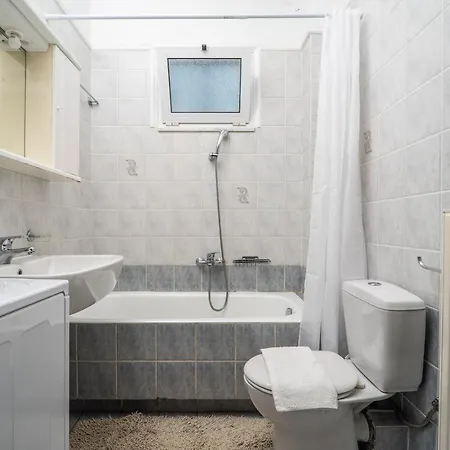 Villa Silva, Garden & Sea View, 3 Bedroom -10 Min Drive From Center *